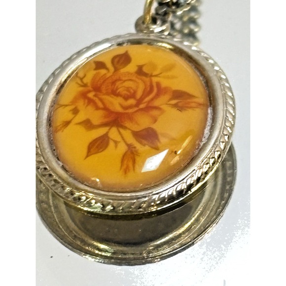VINTAGE Amber‎ Flower Cameo silver toned necklace - Picture 1 of 5